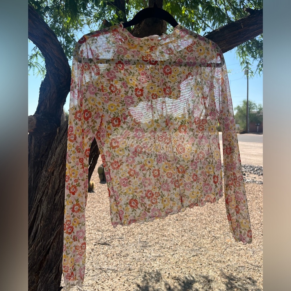 NWOT* Le Lis Long Sleeve Mesh Floral Tee, Large 🌸🌹🌼